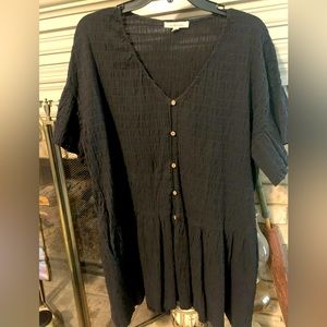 Black crinkle gauze top